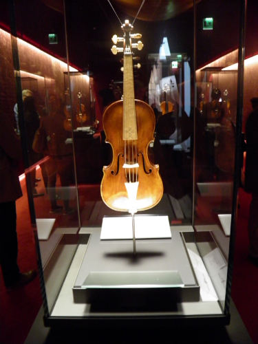 Muzej violina Museo del Violino 1