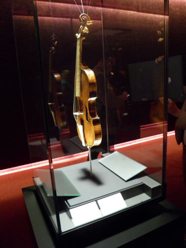 Muzej violina Museo del Violino 