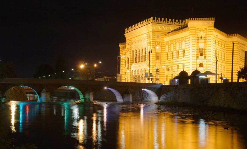 Od Sarajeva su ljepse samo Almirine hurmasice